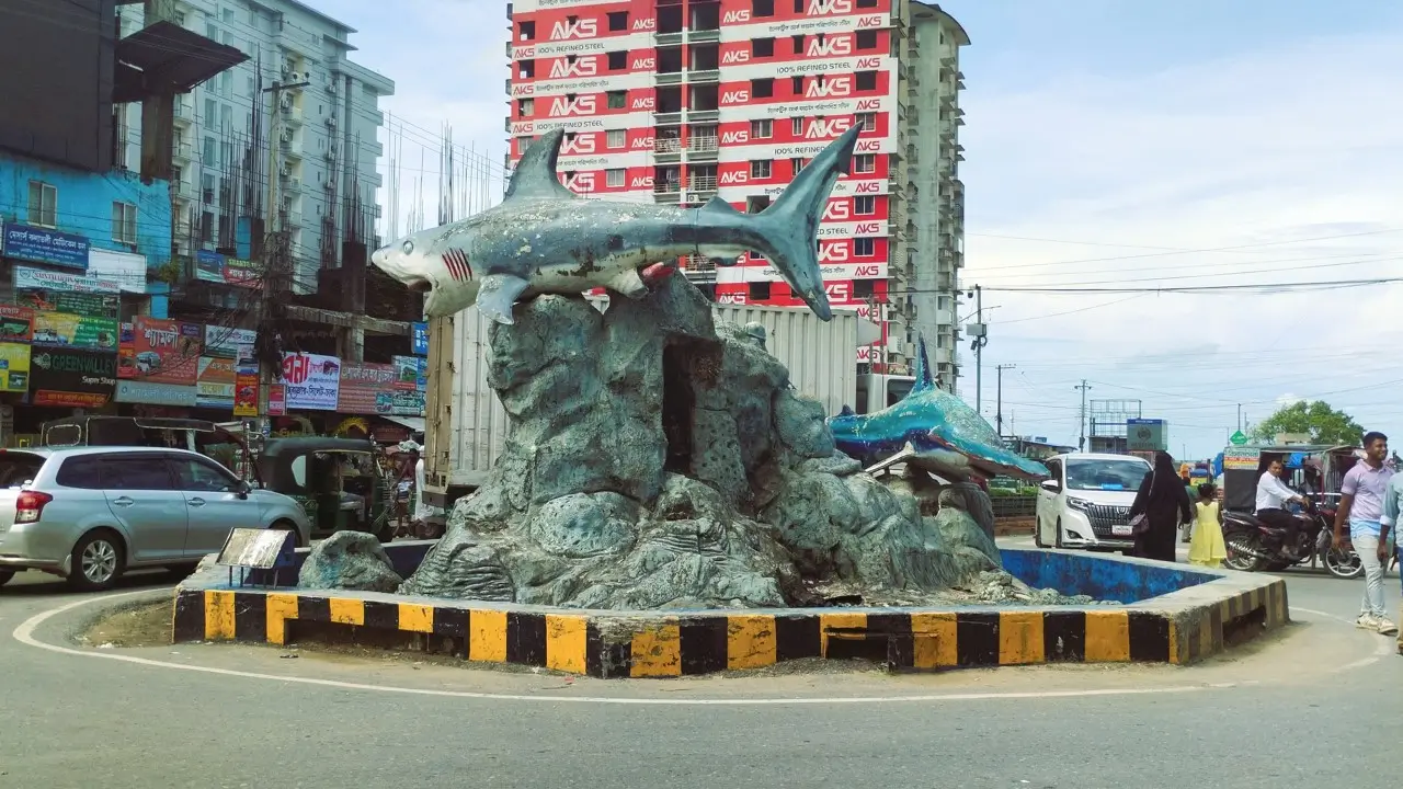 কক্সবাজার ডলফিন মোড় আবাসিক হোটেল